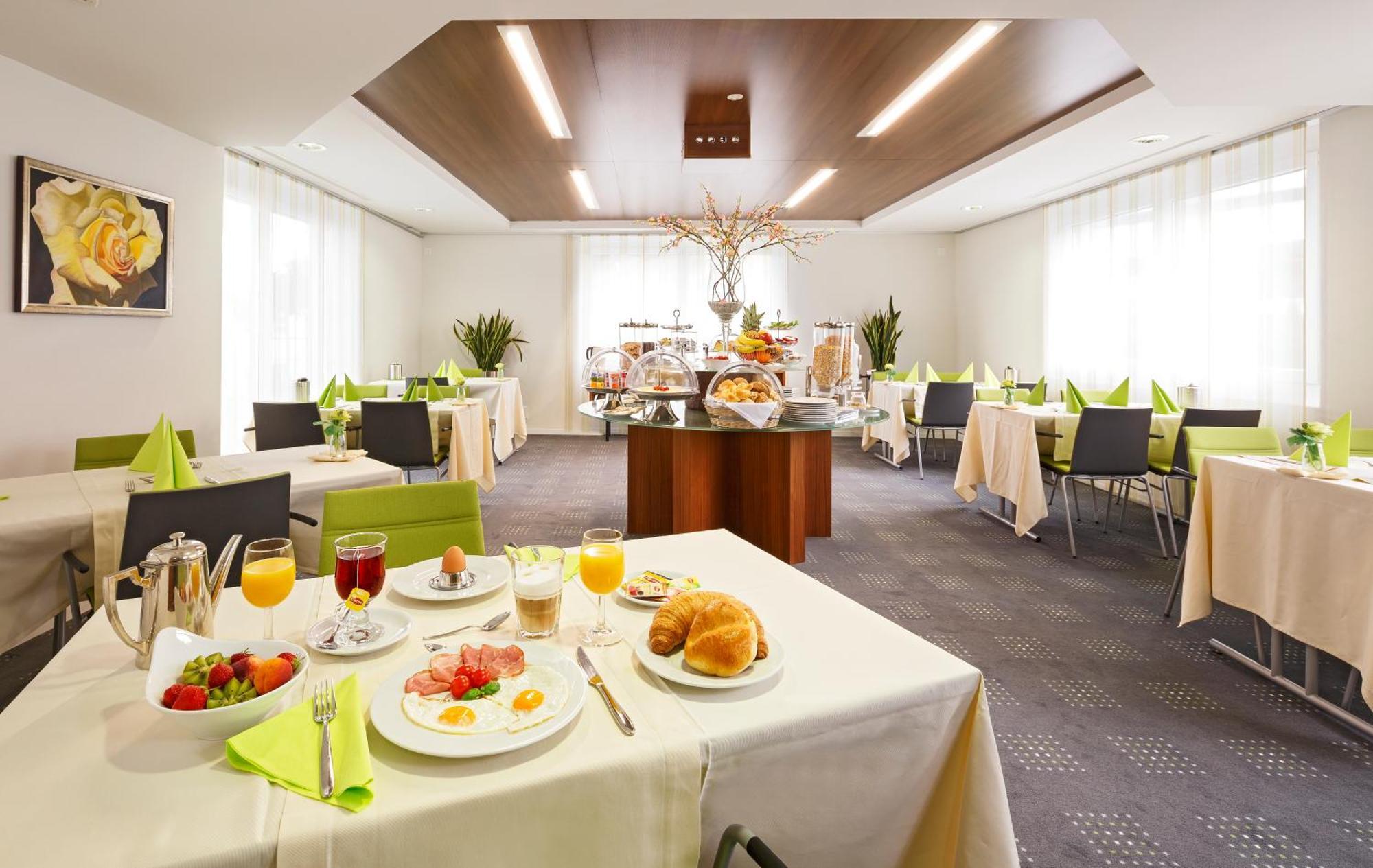 Business Hotel First Feusisberg Eksteriør bilde